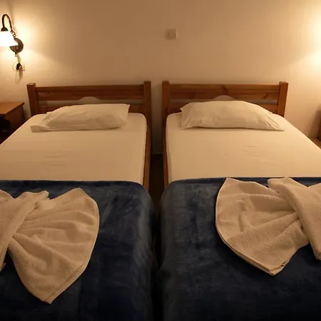 Aposperitis Hostel