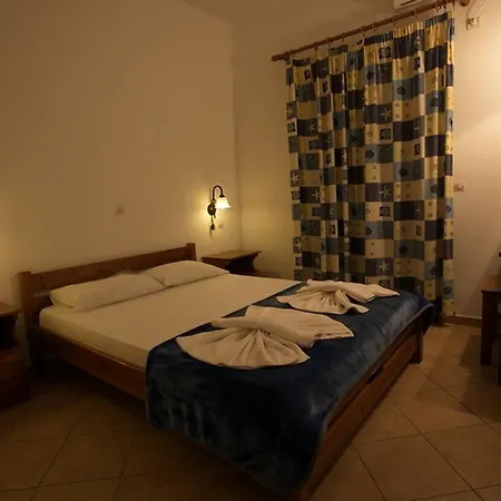 Aposperitis Hostel *
