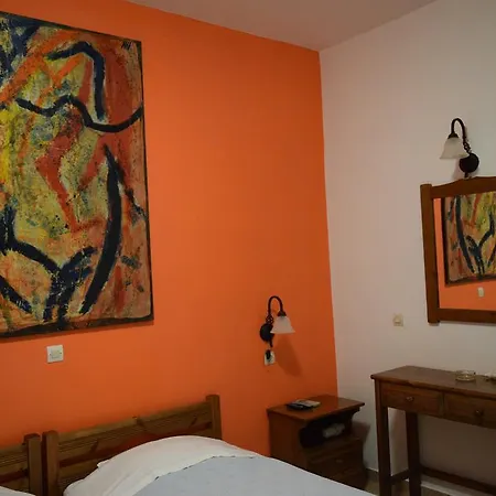 Aposperitis Hostel *